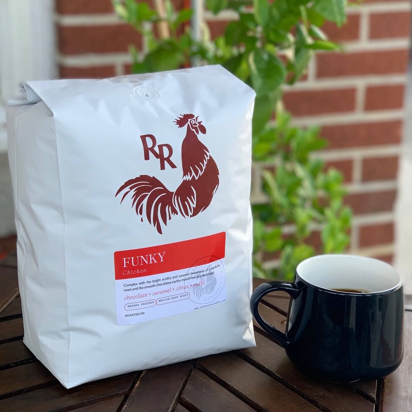 Organic Funky Chicken - Coffee Selection for Fresh Daily Preparation
